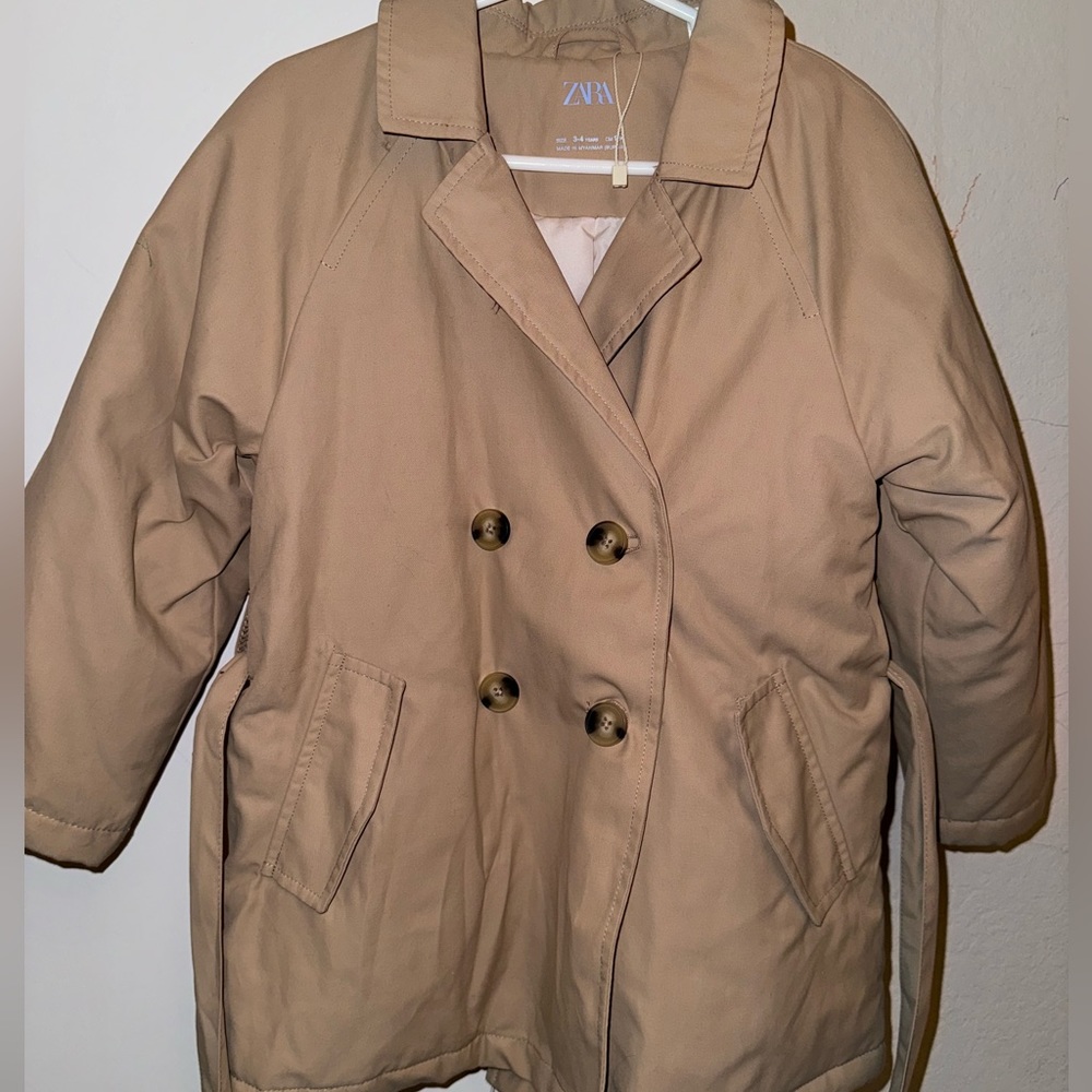 Zara trenchcoat kids 3 to 4 years old used once